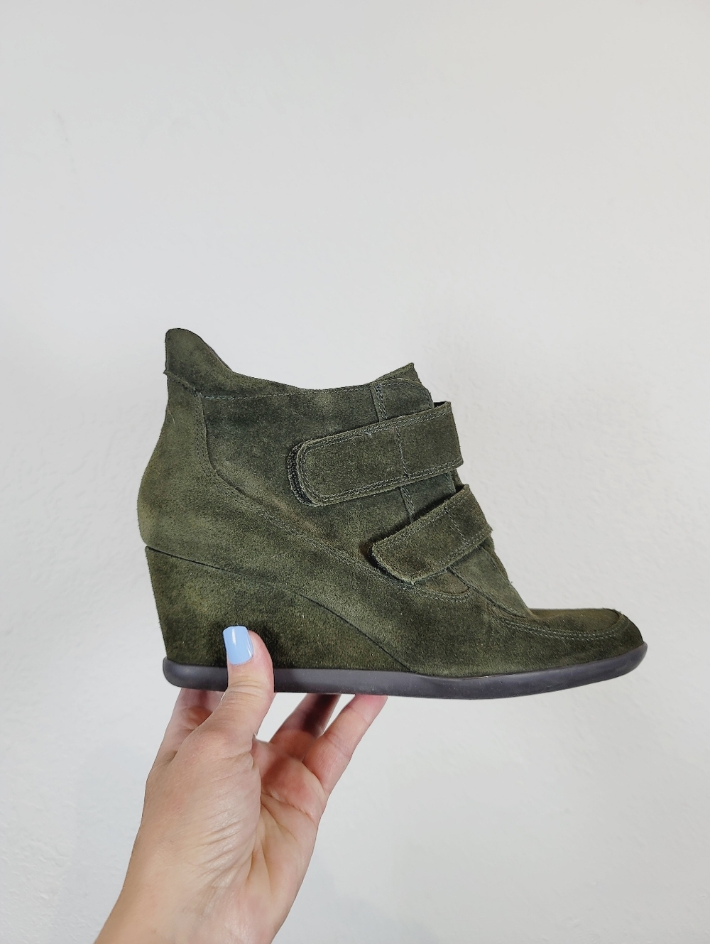 AEROSOLES Olive Green Suede Wedge Bootie with Double Straps, Size 9